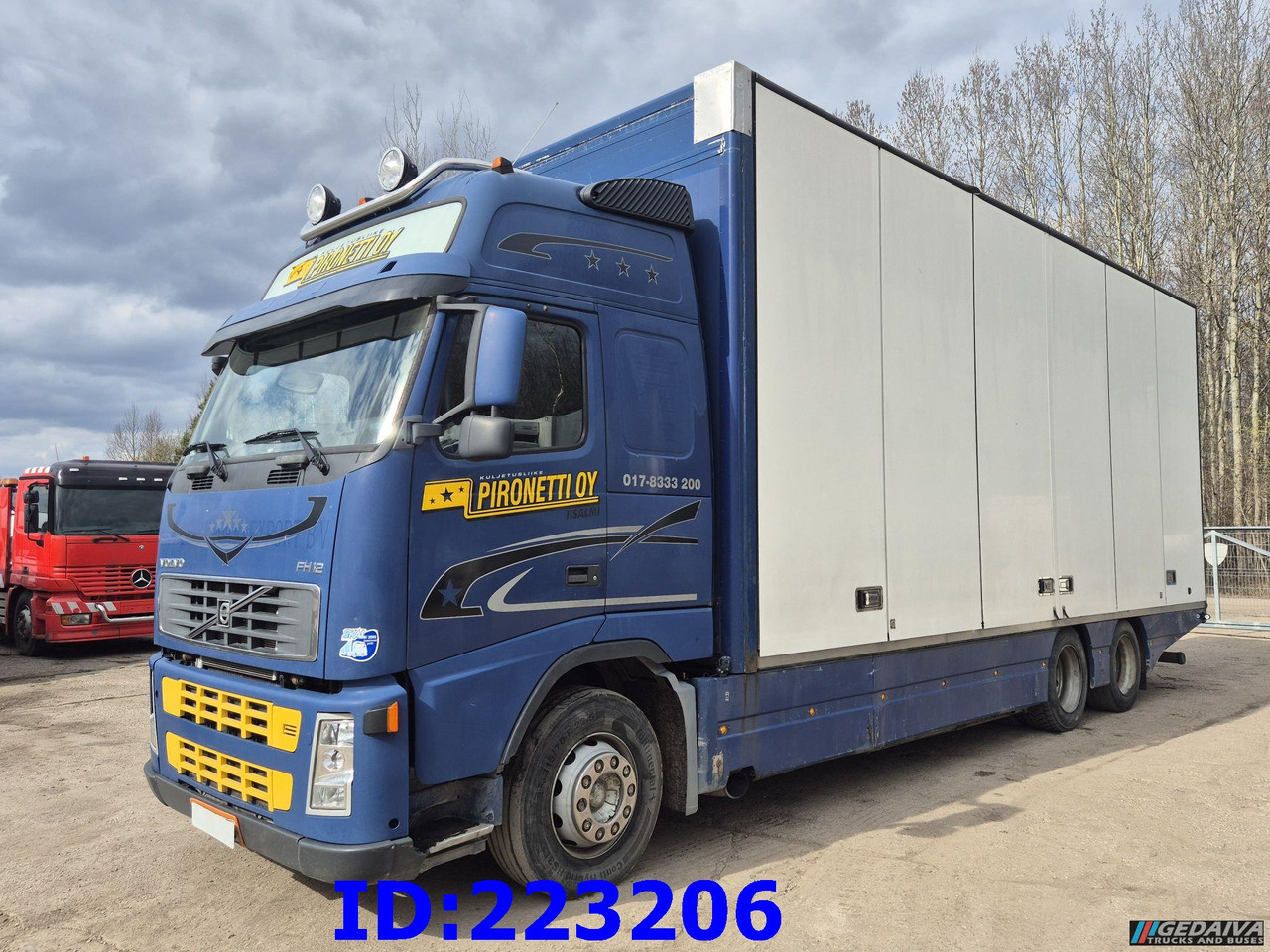 VOLVO FH12 420HP 6x2 - Izotermni kamion: slika VOLVO FH12 420HP 6x2 - Izotermni kamion VOLVO FH12 420HP 6x2 - Izotermni kamion: slika VOLVO FH12 420HP 6x2 - Izotermni kamion