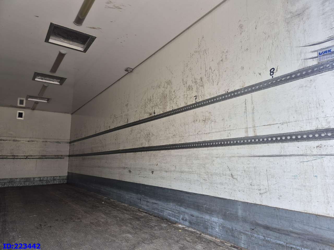 Kamion sandučar VOLVO FH13 480HP 6X2: slika Kamion sandučar VOLVO FH13 480HP 6X2