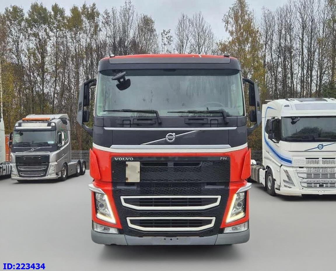 VOLVO FH13 500HP 6x2 - Kamion-šasija: slika VOLVO FH13 500HP 6x2 - Kamion-šasija VOLVO FH13 500HP 6x2 - Kamion-šasija: slika VOLVO FH13 500HP 6x2 - Kamion-šasija