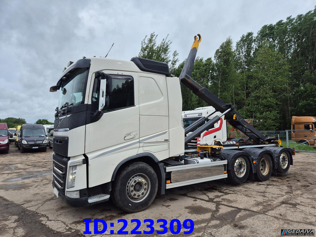 VOLVO FH13 540HP 8x2 Hook lift (2axles steering - 2 axles lifting) - Kamion s kukastom dizalicom: slika VOLVO FH13 540HP 8x2 Hook lift (2axles steering - 2 axles lifting) - Kamion s kukastom dizalicom VOLVO FH13 540HP 8x2 Hook lift (2axles steering - 2 axles lifting) - Kamion s kukastom dizalicom: slika VOLVO FH13 540HP 8x2 Hook lift (2axles steering - 2 axles lifting) - Kamion s kukastom dizalicom