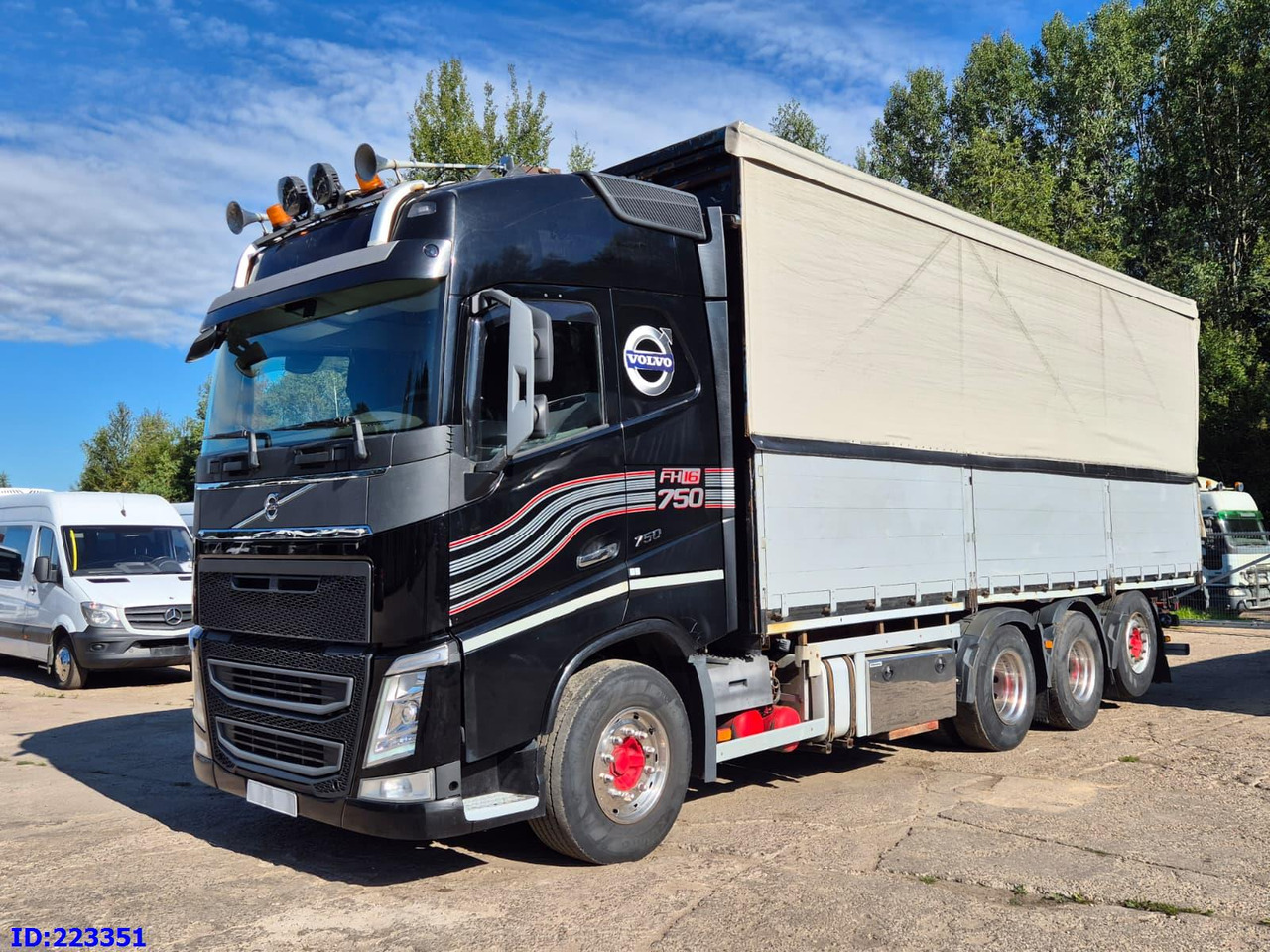 VOLVO FH16 750HP - 8x4-Steering axle - Kamion s ceradom: slika VOLVO FH16 750HP - 8x4-Steering axle - Kamion s ceradom VOLVO FH16 750HP - 8x4-Steering axle - Kamion s ceradom: slika VOLVO FH16 750HP - 8x4-Steering axle - Kamion s ceradom