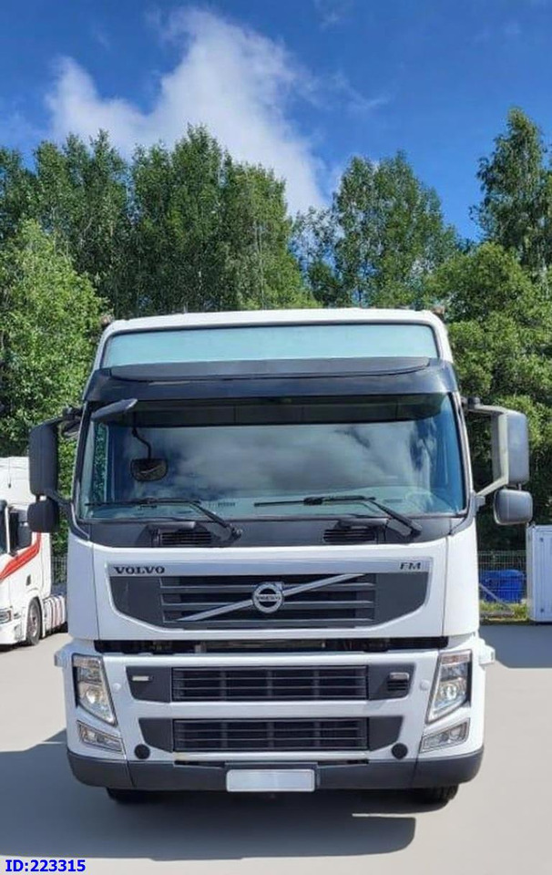 VOLVO FM 500HP 6x2 Euro5 - Kamion-šasija: slika VOLVO FM 500HP 6x2 Euro5 - Kamion-šasija VOLVO FM 500HP 6x2 Euro5 - Kamion-šasija: slika VOLVO FM 500HP 6x2 Euro5 - Kamion-šasija
