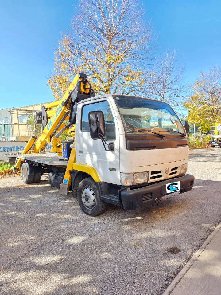 CTE ZED 20 - Podizna platforma montirana na kamion: slika CTE ZED 20 - Podizna platforma montirana na kamion CTE ZED 20 - Podizna platforma montirana na kamion: slika CTE ZED 20 - Podizna platforma montirana na kamion