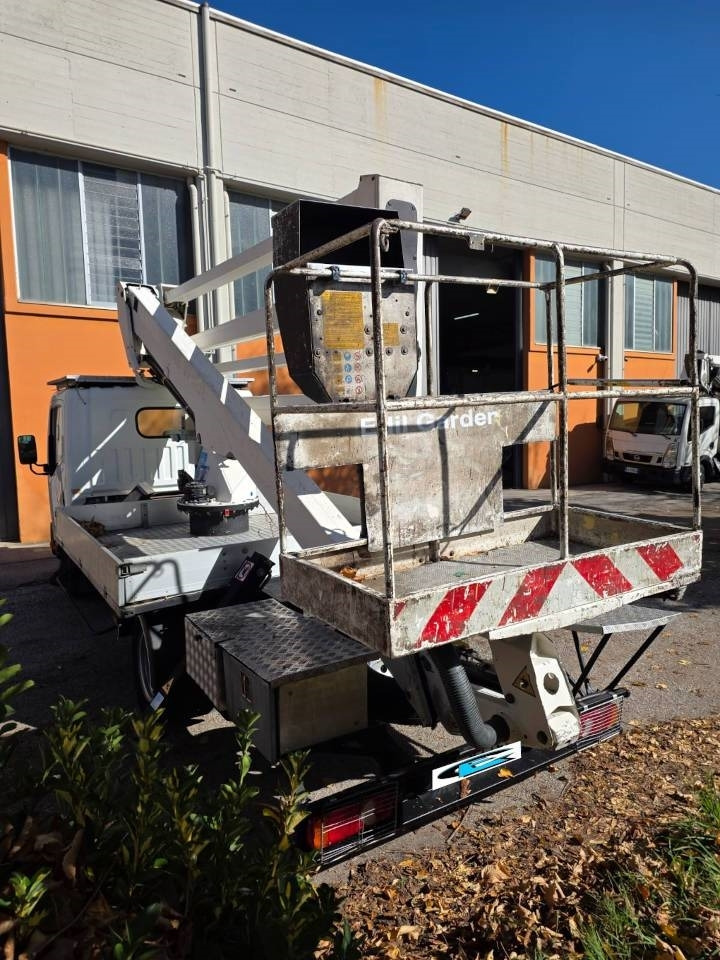 Podizna platforma montirana na kamion GSR E219PX E4: slika Podizna platforma montirana na kamion GSR E219PX E4