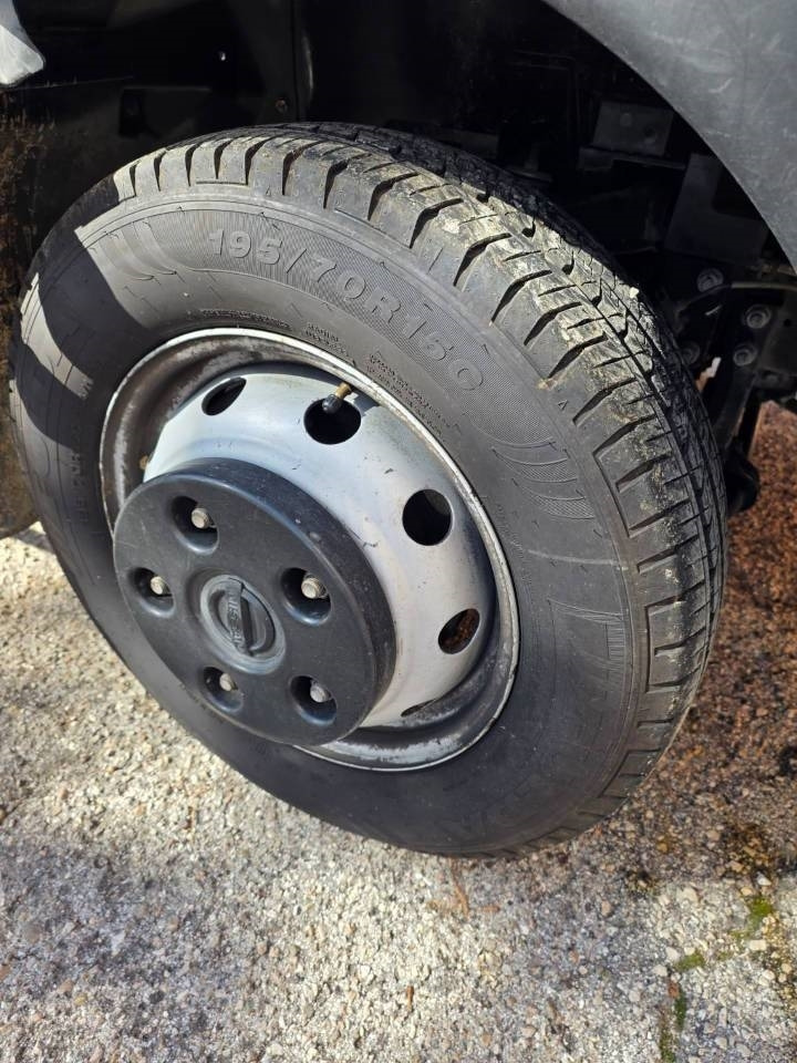 GSR E219PX E4 - Podizna platforma montirana na kamion: slika GSR E219PX E4 - Podizna platforma montirana na kamion GSR E219PX E4 - Podizna platforma montirana na kamion: slika GSR E219PX E4 - Podizna platforma montirana na kamion