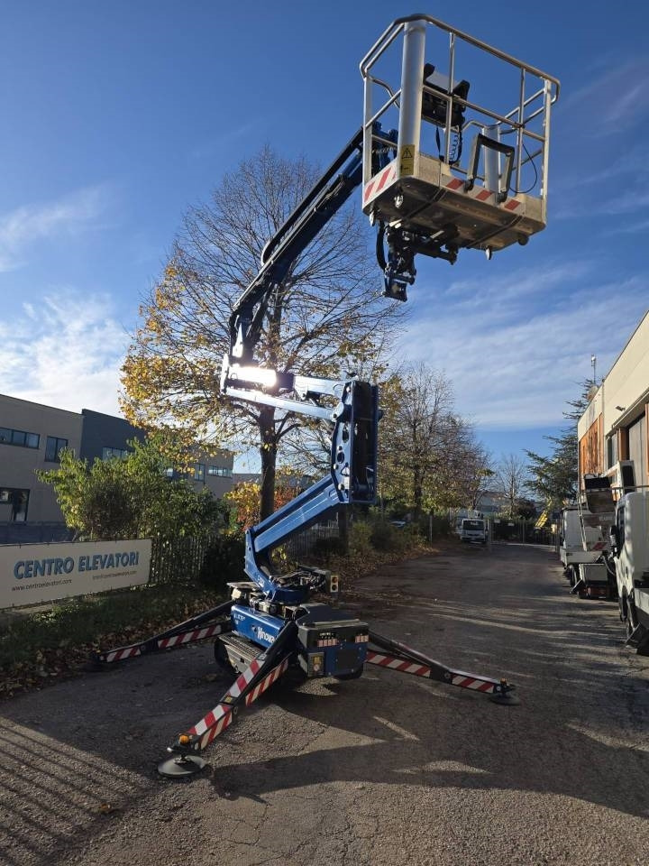 Hinowa Lightlift 17.75 III S  - Podizna platforma: slika Hinowa Lightlift 17.75 III S  - Podizna platforma Hinowa Lightlift 17.75 III S  - Podizna platforma: slika Hinowa Lightlift 17.75 III S  - Podizna platforma