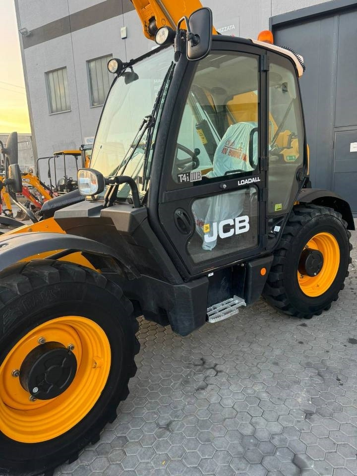 JCB 535-95 - Teleskopski rukovatelj: slika JCB 535-95 - Teleskopski rukovatelj JCB 535-95 - Teleskopski rukovatelj: slika JCB 535-95 - Teleskopski rukovatelj