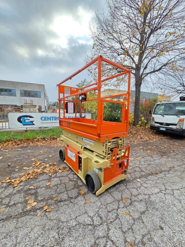 JLG 6 RS - Škarasta podizna platforma: slika JLG 6 RS - Škarasta podizna platforma JLG 6 RS - Škarasta podizna platforma: slika JLG 6 RS - Škarasta podizna platforma