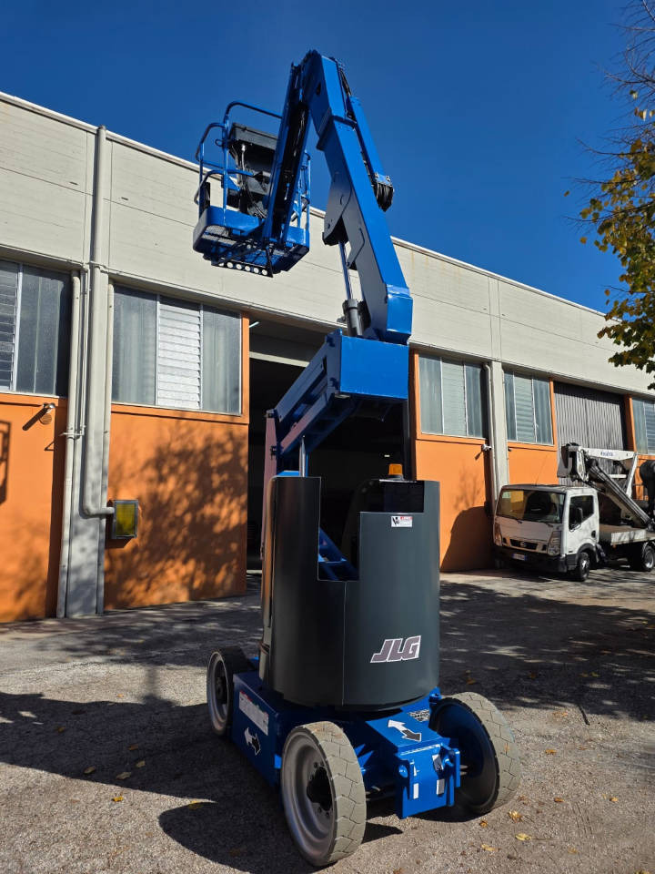 JLG E 300 AJP - Zglobni krak: slika JLG E 300 AJP - Zglobni krak JLG E 300 AJP - Zglobni krak: slika JLG E 300 AJP - Zglobni krak