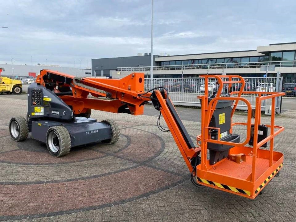 JLG M 450 AJ - Zglobni krak: slika JLG M 450 AJ - Zglobni krak JLG M 450 AJ - Zglobni krak: slika JLG M 450 AJ - Zglobni krak