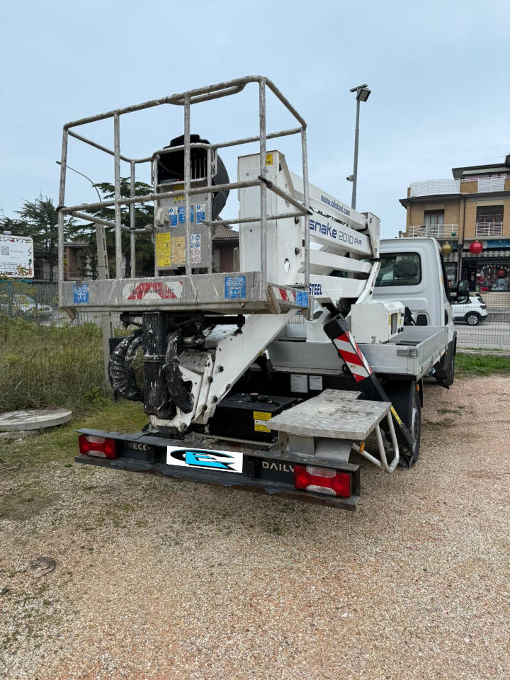 OIL&STEEL 20.10 Plus - Podizna platforma montirana na kamion: slika OIL&STEEL 20.10 Plus - Podizna platforma montirana na kamion OIL&STEEL 20.10 Plus - Podizna platforma montirana na kamion: slika OIL&STEEL 20.10 Plus - Podizna platforma montirana na kamion