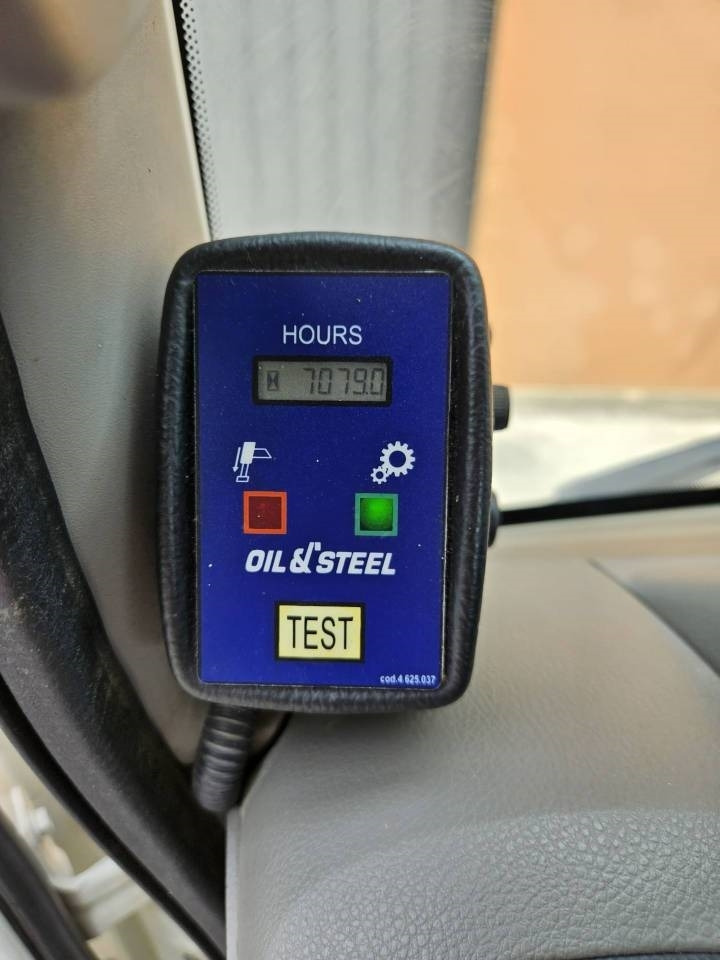 Oil & Steel Snake 21.12 - Podizna platforma montirana na kamion: slika Oil & Steel Snake 21.12 - Podizna platforma montirana na kamion Oil & Steel Snake 21.12 - Podizna platforma montirana na kamion: slika Oil & Steel Snake 21.12 - Podizna platforma montirana na kamion