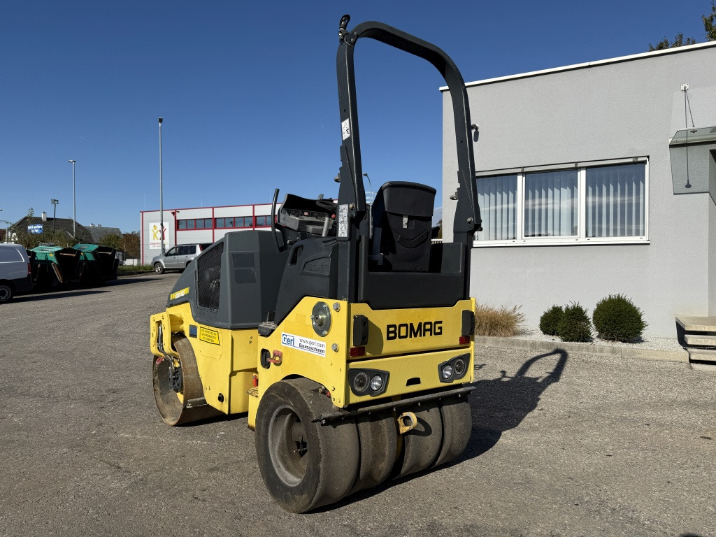 Bomag BW 120 AC-5 (111743) - Kombinirani valjak: slika Bomag BW 120 AC-5 (111743) - Kombinirani valjak Bomag BW 120 AC-5 (111743) - Kombinirani valjak: slika Bomag BW 120 AC-5 (111743) - Kombinirani valjak