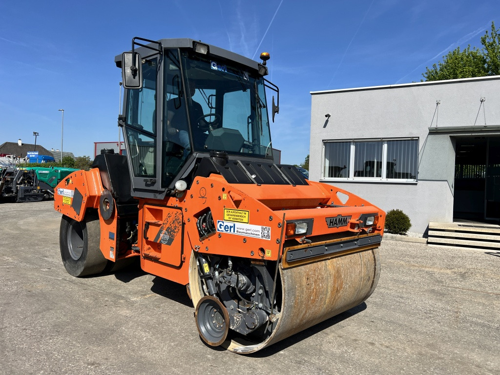Hamm HD-O75 K (111579) - Kombinirani valjak: slika Hamm HD-O75 K (111579) - Kombinirani valjak Hamm HD-O75 K (111579) - Kombinirani valjak: slika Hamm HD-O75 K (111579) - Kombinirani valjak