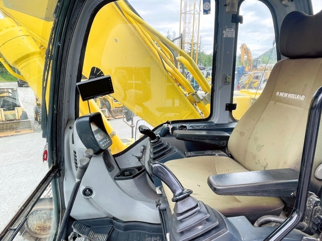 Kobelco - New Holland E265B (4000) - Bager gusjeničar: slika Kobelco - New Holland E265B (4000) - Bager gusjeničar Kobelco - New Holland E265B (4000) - Bager gusjeničar: slika Kobelco - New Holland E265B (4000) - Bager gusjeničar