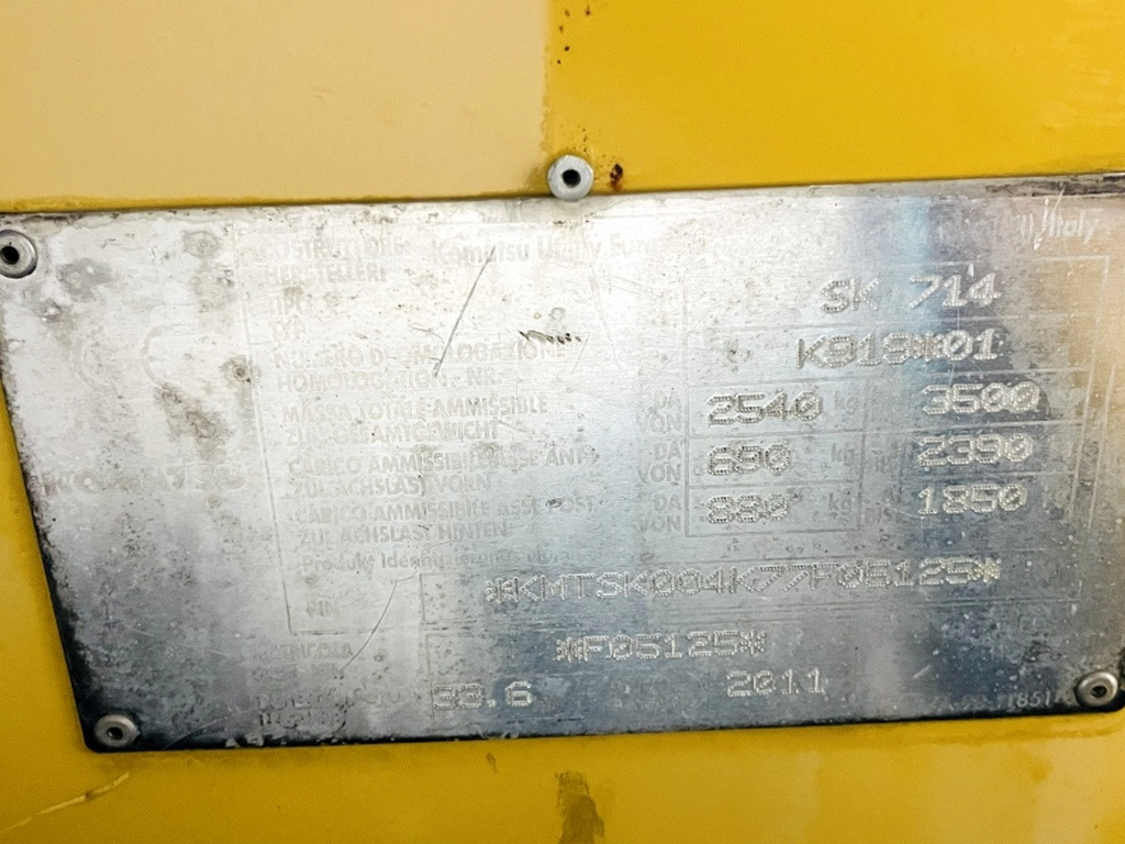 Komatsu SK714 (3906) - Mini utovarivač: slika Komatsu SK714 (3906) - Mini utovarivač Komatsu SK714 (3906) - Mini utovarivač: slika Komatsu SK714 (3906) - Mini utovarivač