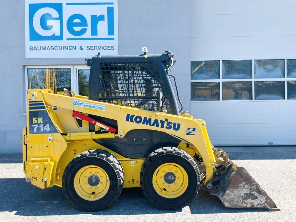 Komatsu SK714-5 (4067) - Mini utovarivač: slika Komatsu SK714-5 (4067) - Mini utovarivač Komatsu SK714-5 (4067) - Mini utovarivač: slika Komatsu SK714-5 (4067) - Mini utovarivač