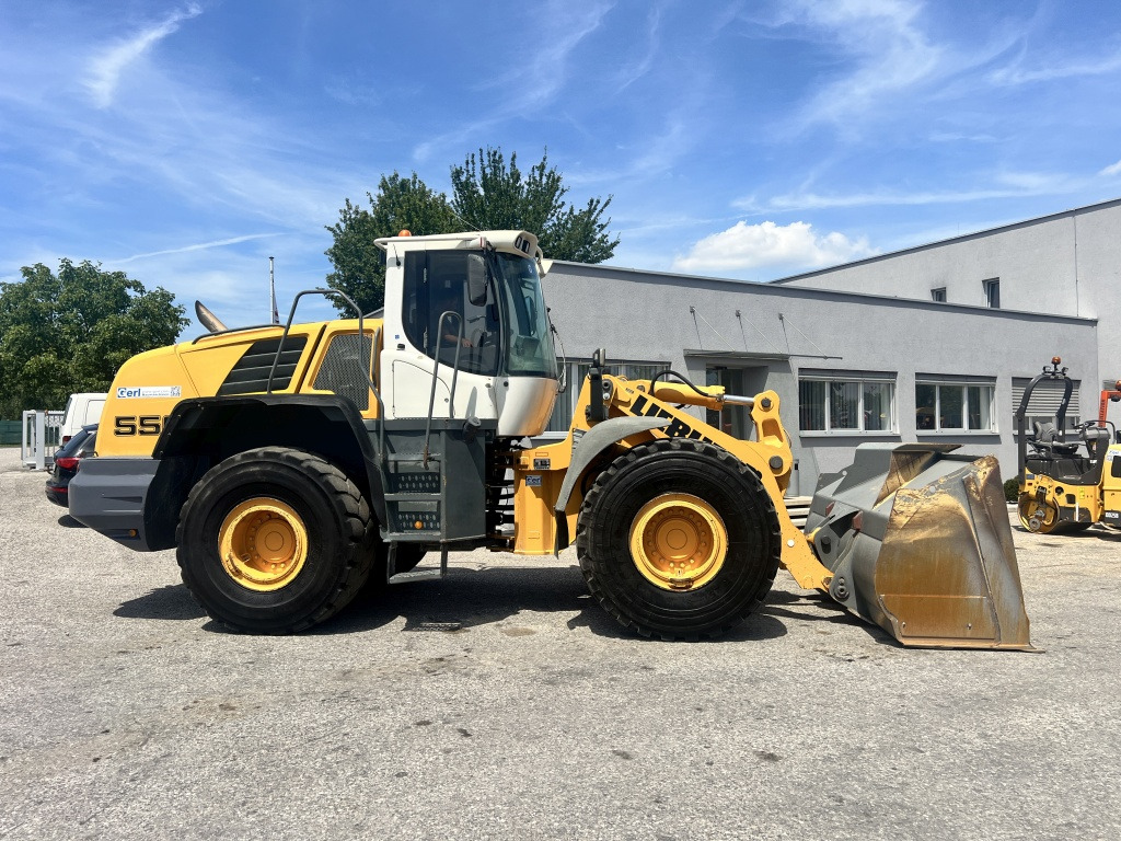 Liebherr L 550 (111617) - Utovarivač na kotačima: slika Liebherr L 550 (111617) - Utovarivač na kotačima Liebherr L 550 (111617) - Utovarivač na kotačima: slika Liebherr L 550 (111617) - Utovarivač na kotačima