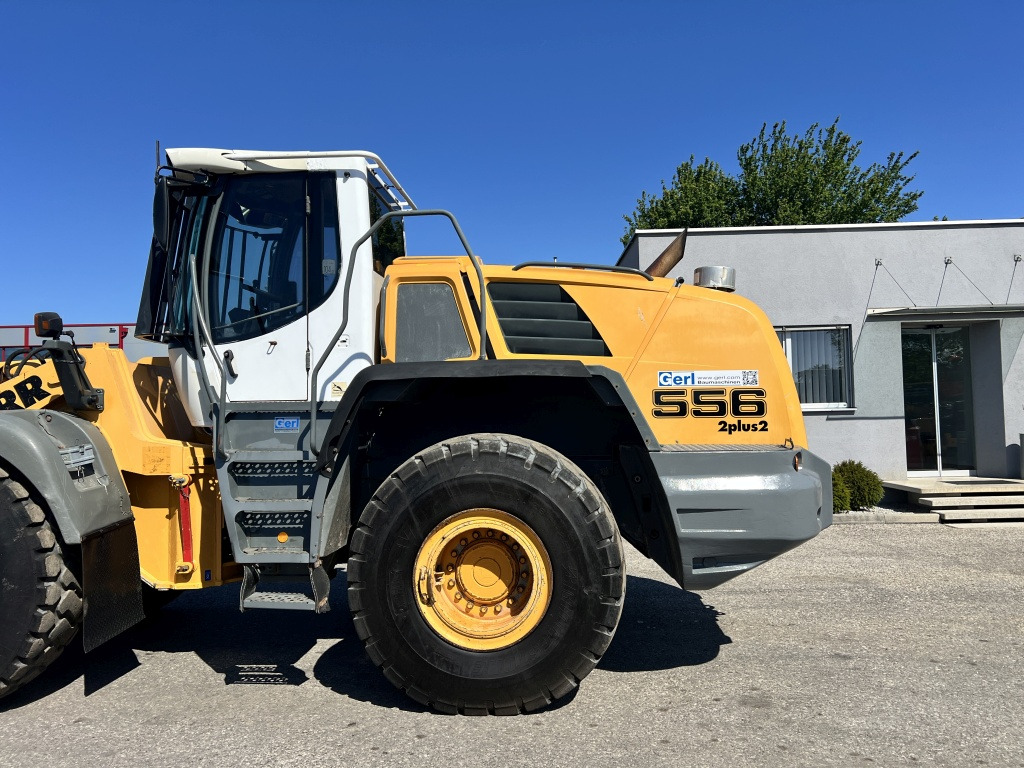 Liebherr L 556 (111583) - Utovarivač na kotačima: slika Liebherr L 556 (111583) - Utovarivač na kotačima Liebherr L 556 (111583) - Utovarivač na kotačima: slika Liebherr L 556 (111583) - Utovarivač na kotačima