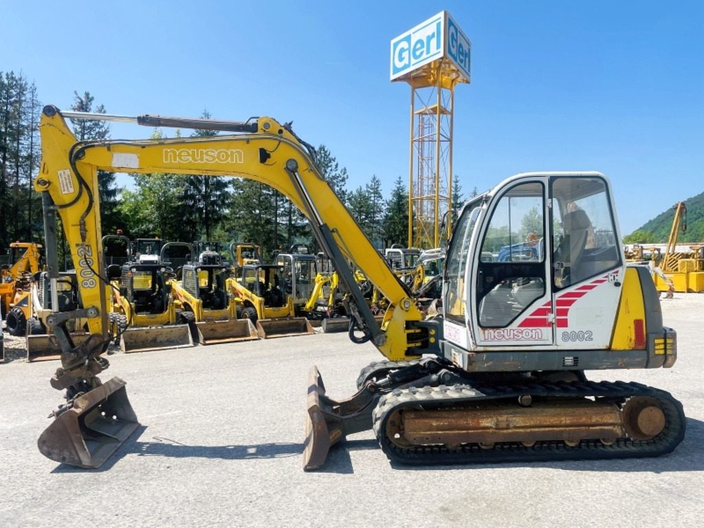 Neuson G8002 RDV (4015) - Mini bager: slika Neuson G8002 RDV (4015) - Mini bager Neuson G8002 RDV (4015) - Mini bager: slika Neuson G8002 RDV (4015) - Mini bager