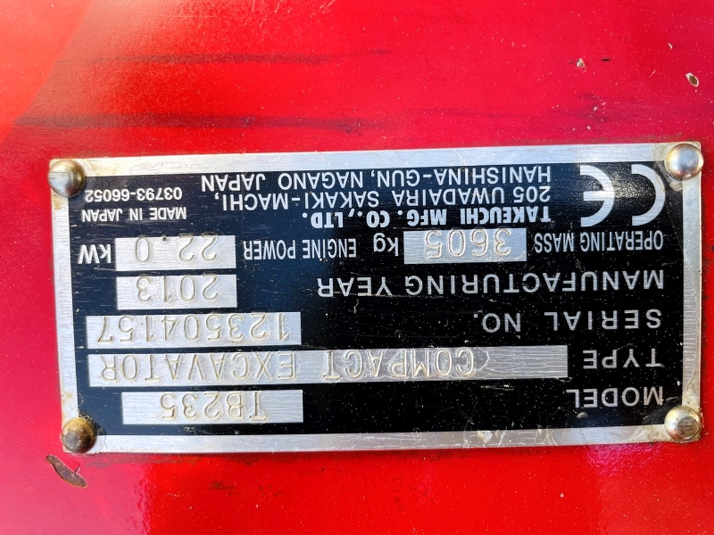 Takeuchi TB235 (3969) - Mini bager: slika Takeuchi TB235 (3969) - Mini bager Takeuchi TB235 (3969) - Mini bager: slika Takeuchi TB235 (3969) - Mini bager