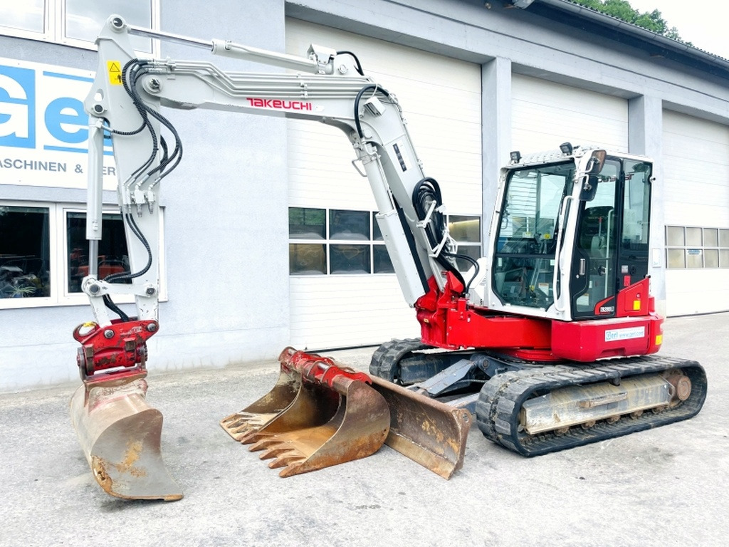 Takeuchi TB280FR (4002) - Bager gusjeničar: slika Takeuchi TB280FR (4002) - Bager gusjeničar Takeuchi TB280FR (4002) - Bager gusjeničar: slika Takeuchi TB280FR (4002) - Bager gusjeničar