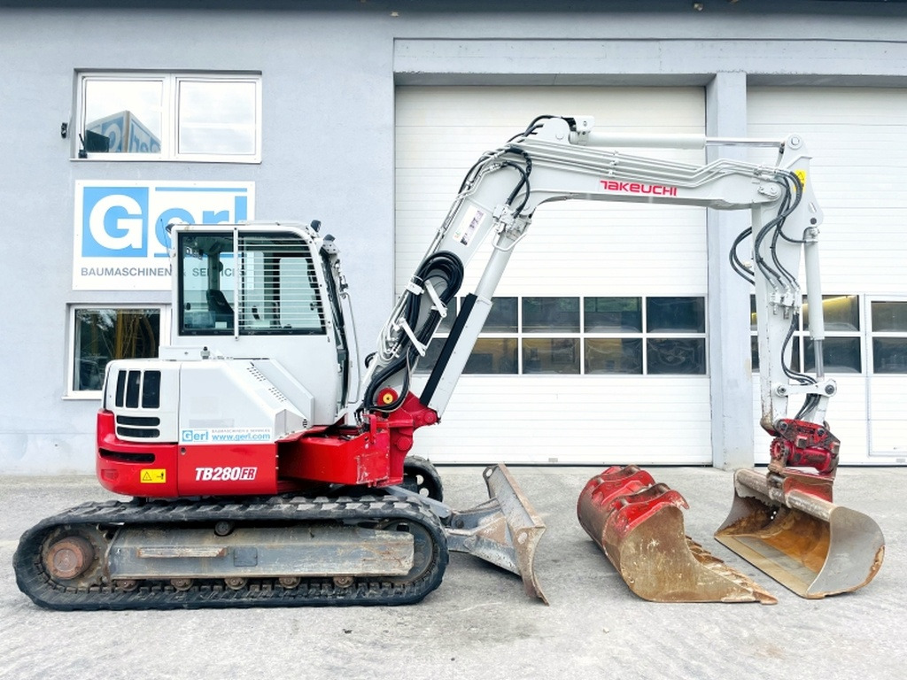 Takeuchi TB280FR (4002) - Mini bager: slika Takeuchi TB280FR (4002) - Mini bager Takeuchi TB280FR (4002) - Mini bager: slika Takeuchi TB280FR (4002) - Mini bager
