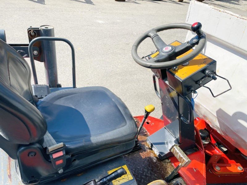 Terex TA6 (3594) - Mini istovarivač: slika Terex TA6 (3594) - Mini istovarivač Terex TA6 (3594) - Mini istovarivač: slika Terex TA6 (3594) - Mini istovarivač