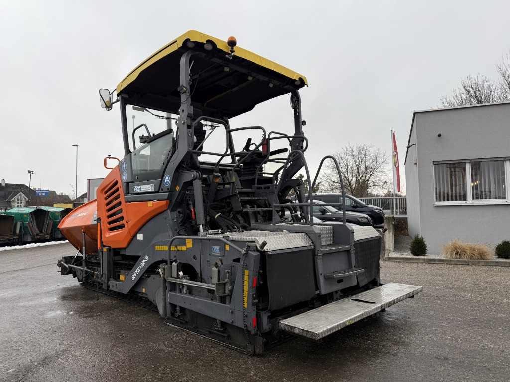 Vögele Super 1900-3i (111777) - Finišer za asfalt: slika Vögele Super 1900-3i (111777) - Finišer za asfalt Vögele Super 1900-3i (111777) - Finišer za asfalt: slika Vögele Super 1900-3i (111777) - Finišer za asfalt