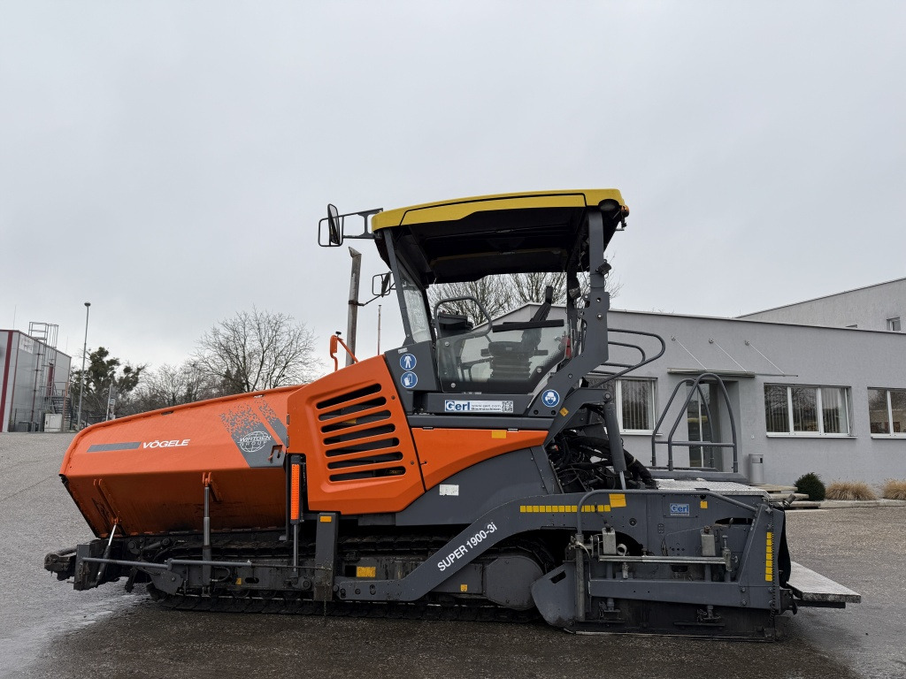 Vögele Super 1900-3i (111777) - Finišer za asfalt: slika Vögele Super 1900-3i (111777) - Finišer za asfalt Vögele Super 1900-3i (111777) - Finišer za asfalt: slika Vögele Super 1900-3i (111777) - Finišer za asfalt