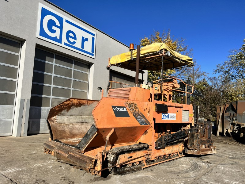 Vögele Super1700 (110877) - Finišer za asfalt: slika Vögele Super1700 (110877) - Finišer za asfalt Vögele Super1700 (110877) - Finišer za asfalt: slika Vögele Super1700 (110877) - Finišer za asfalt