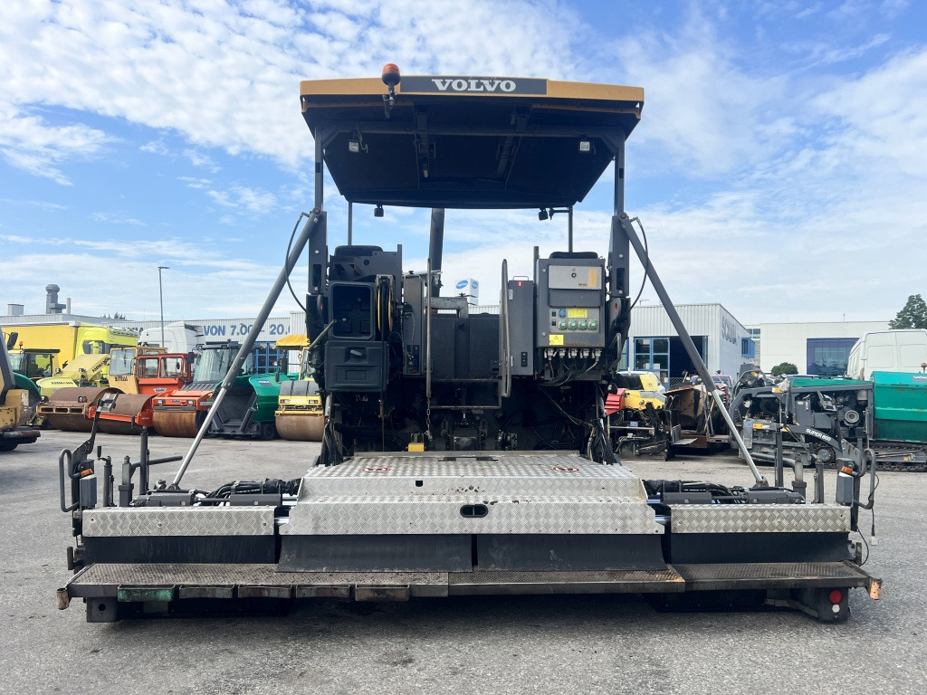 Volvo ABG P 7820 C (111649) - Finišer za asfalt: slika Volvo ABG P 7820 C (111649) - Finišer za asfalt Volvo ABG P 7820 C (111649) - Finišer za asfalt: slika Volvo ABG P 7820 C (111649) - Finišer za asfalt