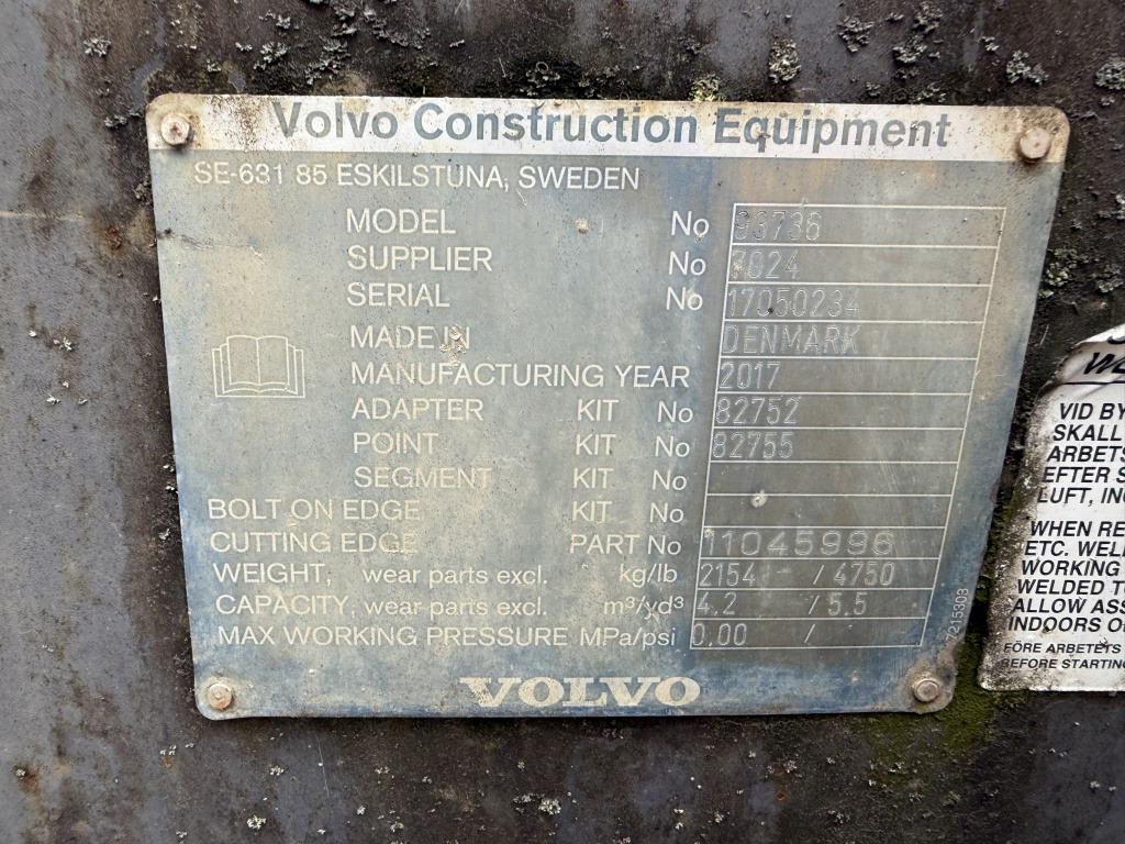 Volvo Schaufel 4,2 m³ (111756) - Utovarivač na kotačima: slika Volvo Schaufel 4,2 m³ (111756) - Utovarivač na kotačima Volvo Schaufel 4,2 m³ (111756) - Utovarivač na kotačima: slika Volvo Schaufel 4,2 m³ (111756) - Utovarivač na kotačima