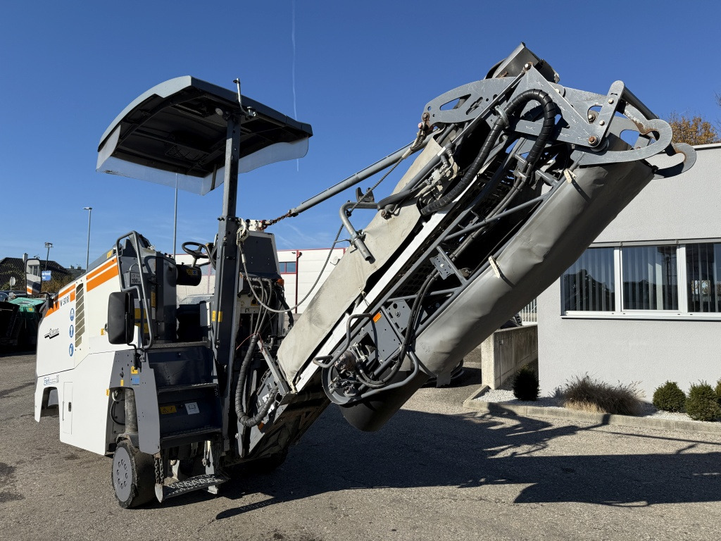 Wirtgen W 50 Ri (111751) - Hladni planer: slika Wirtgen W 50 Ri (111751) - Hladni planer Wirtgen W 50 Ri (111751) - Hladni planer: slika Wirtgen W 50 Ri (111751) - Hladni planer