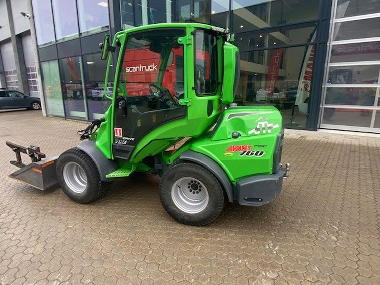 Avant 760i - Utovarivač na kotačima: slika Avant 760i - Utovarivač na kotačima Avant 760i - Utovarivač na kotačima: slika Avant 760i - Utovarivač na kotačima