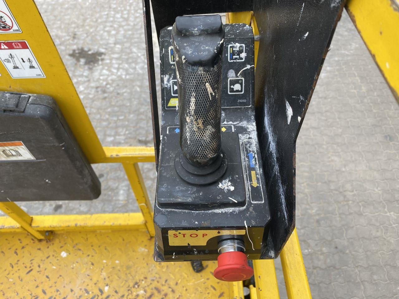 GMG 4046-ED 2.0 - Škarasta podizna platforma: slika GMG 4046-ED 2.0 - Škarasta podizna platforma GMG 4046-ED 2.0 - Škarasta podizna platforma: slika GMG 4046-ED 2.0 - Škarasta podizna platforma