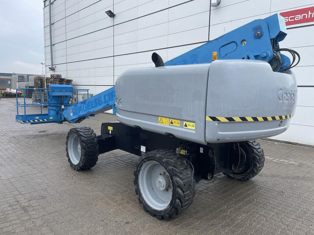 Genie S-60HC - Teleskopski krak: slika Genie S-60HC - Teleskopski krak Genie S-60HC - Teleskopski krak: slika Genie S-60HC - Teleskopski krak