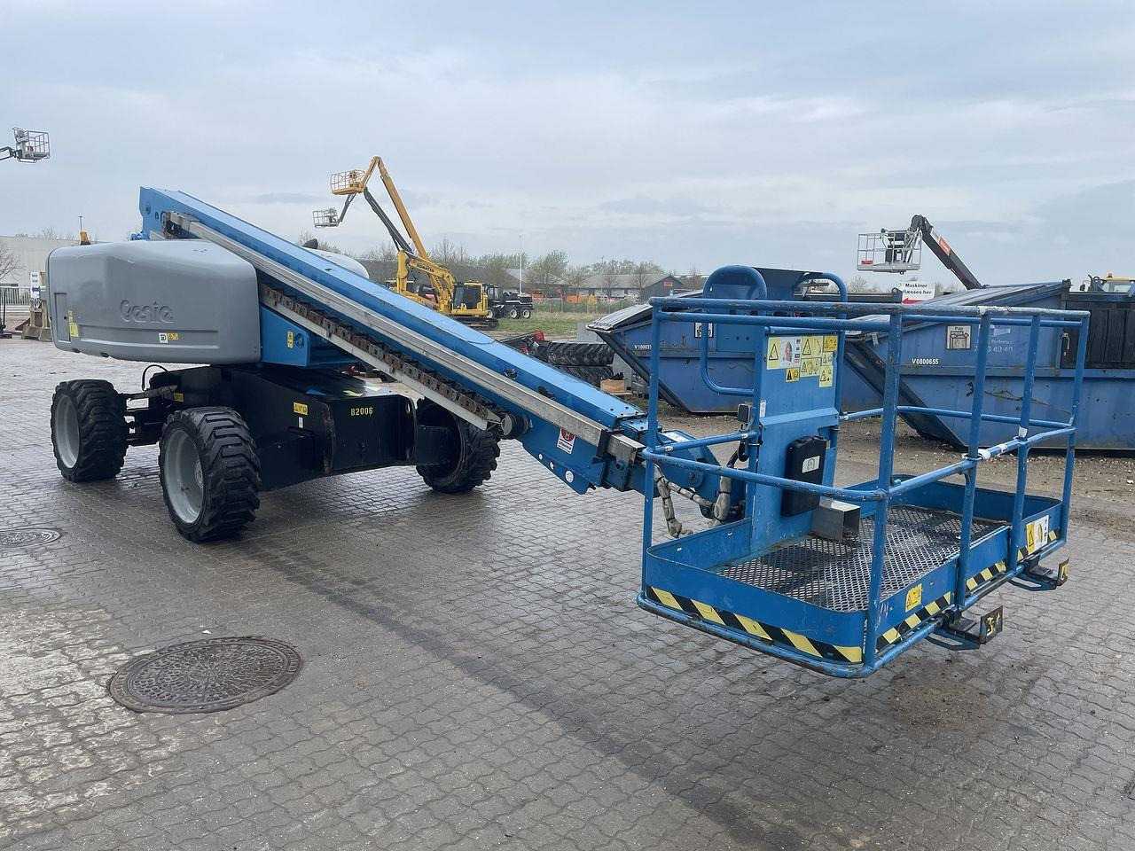 Genie S-60HC - Teleskopski krak: slika Genie S-60HC - Teleskopski krak Genie S-60HC - Teleskopski krak: slika Genie S-60HC - Teleskopski krak