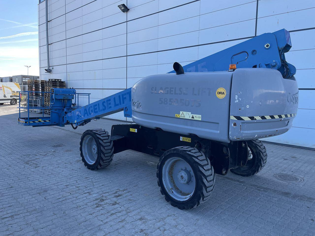 Genie S-60HC - Teleskopski krak: slika Genie S-60HC - Teleskopski krak Genie S-60HC - Teleskopski krak: slika Genie S-60HC - Teleskopski krak