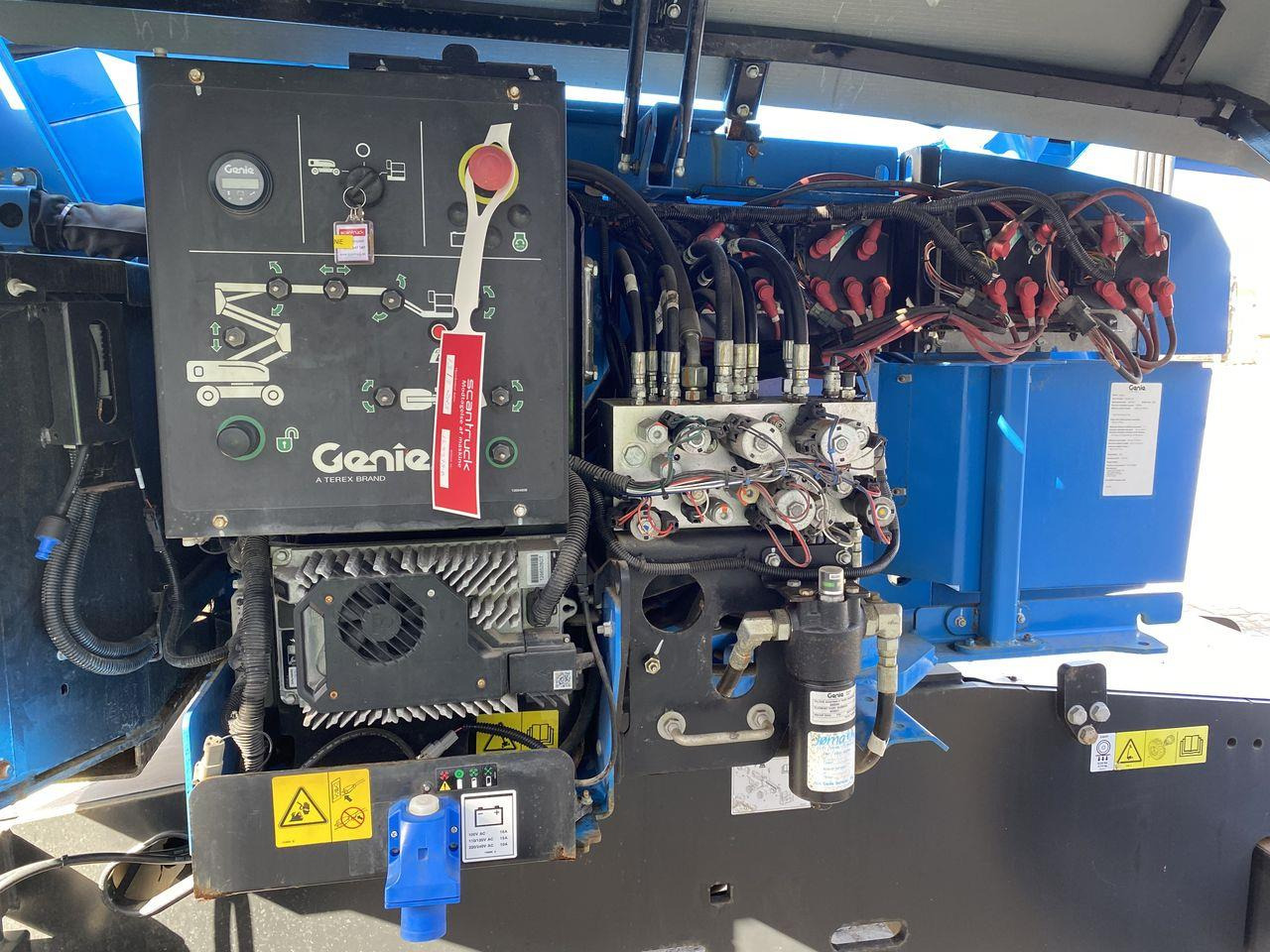 Zglobni krak Genie Z60/37 DC: slika Zglobni krak Genie Z60/37 DC Zglobni krak Genie Z60/37 DC: slika Zglobni krak Genie Z60/37 DC