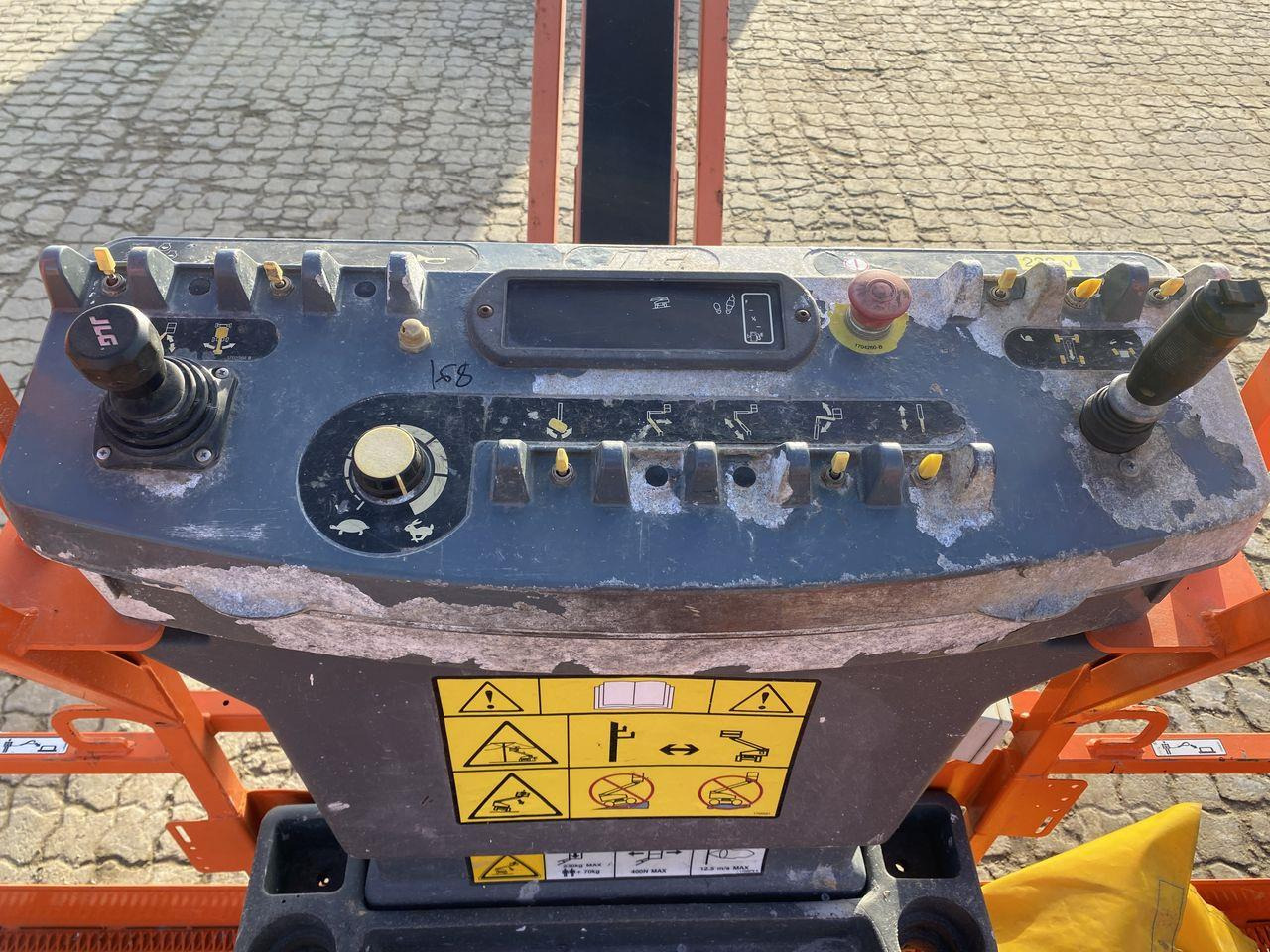 JLG 860SJ - Teleskopski krak: slika JLG 860SJ - Teleskopski krak JLG 860SJ - Teleskopski krak: slika JLG 860SJ - Teleskopski krak