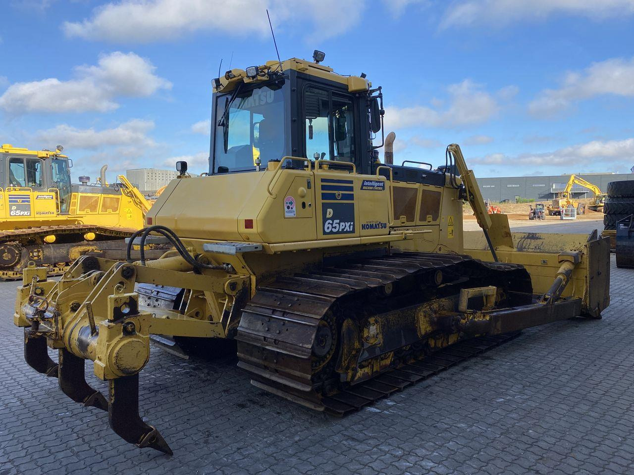 Komatsu D65PXI-18 - Buldožer: slika Komatsu D65PXI-18 - Buldožer Komatsu D65PXI-18 - Buldožer: slika Komatsu D65PXI-18 - Buldožer