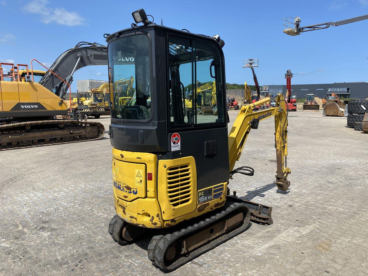 Komatsu PC16R-3HS - Mini bager: slika Komatsu PC16R-3HS - Mini bager Komatsu PC16R-3HS - Mini bager: slika Komatsu PC16R-3HS - Mini bager