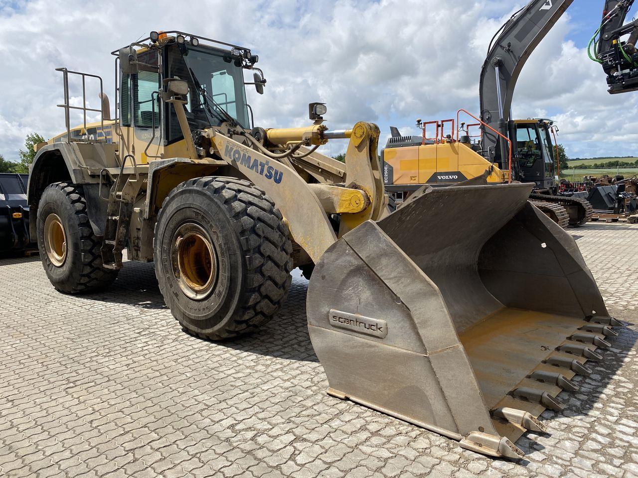 Komatsu WA470-7 - Utovarivač na kotačima: slika Komatsu WA470-7 - Utovarivač na kotačima Komatsu WA470-7 - Utovarivač na kotačima: slika Komatsu WA470-7 - Utovarivač na kotačima