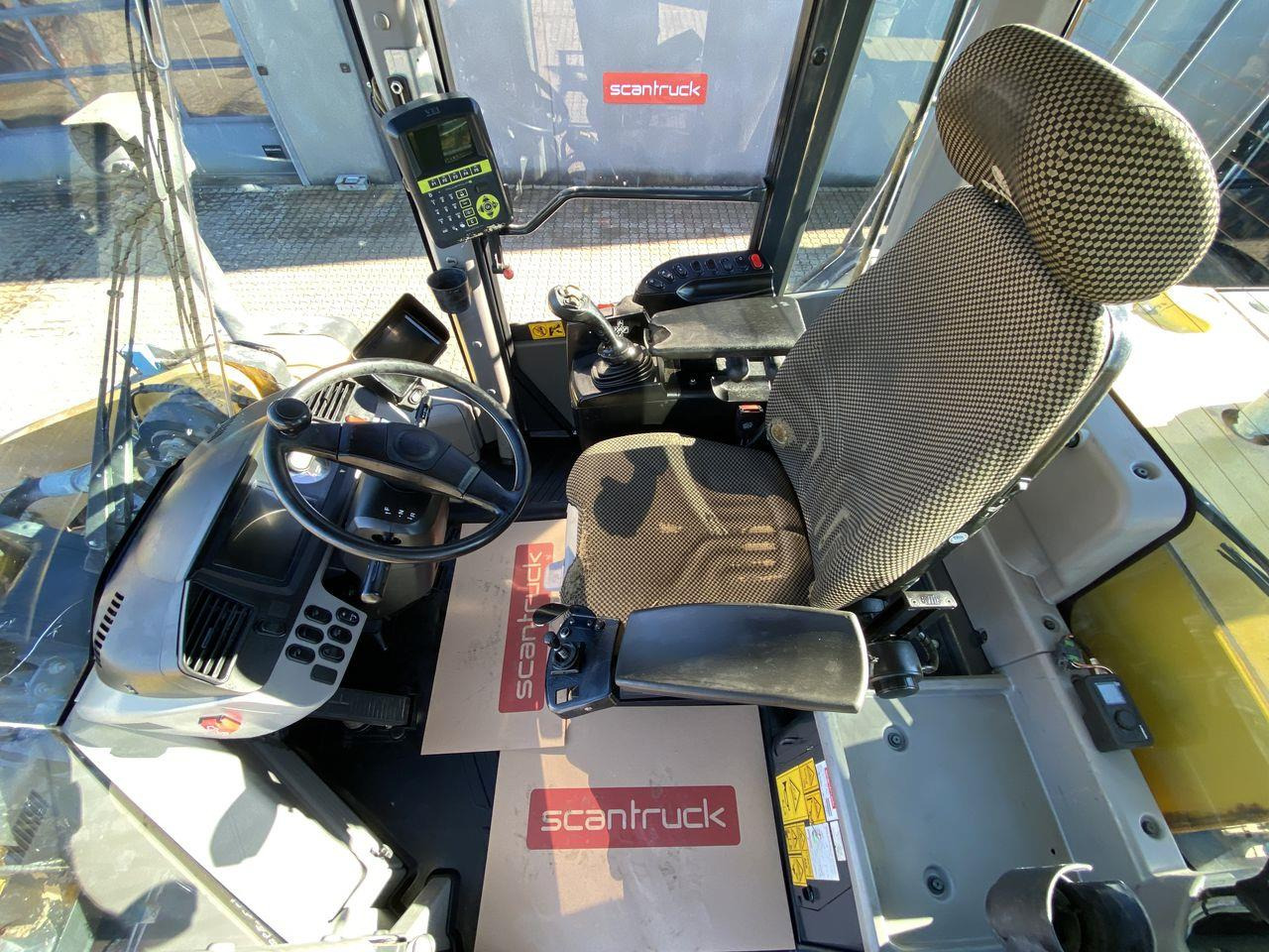 Komatsu WA470-7 - Utovarivač na kotačima: slika Komatsu WA470-7 - Utovarivač na kotačima Komatsu WA470-7 - Utovarivač na kotačima: slika Komatsu WA470-7 - Utovarivač na kotačima