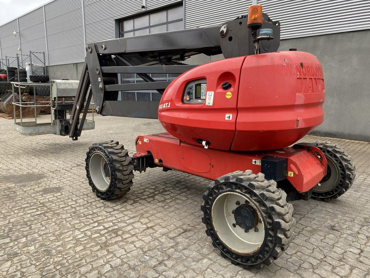 Manitou 160ATJ RC - Zglobni krak: slika Manitou 160ATJ RC - Zglobni krak Manitou 160ATJ RC - Zglobni krak: slika Manitou 160ATJ RC - Zglobni krak