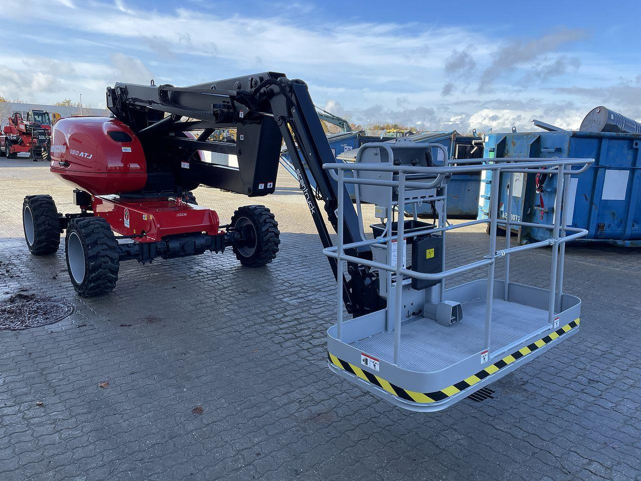 Manitou 160ATJ RC - Zglobni krak: slika Manitou 160ATJ RC - Zglobni krak Manitou 160ATJ RC - Zglobni krak: slika Manitou 160ATJ RC - Zglobni krak