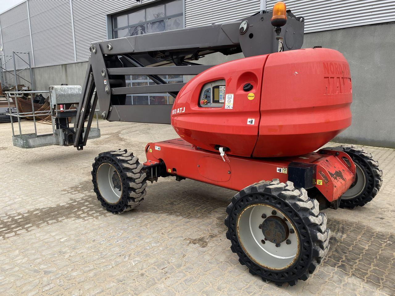 Manitou 160ATJ RC - Zglobni krak: slika Manitou 160ATJ RC - Zglobni krak Manitou 160ATJ RC - Zglobni krak: slika Manitou 160ATJ RC - Zglobni krak