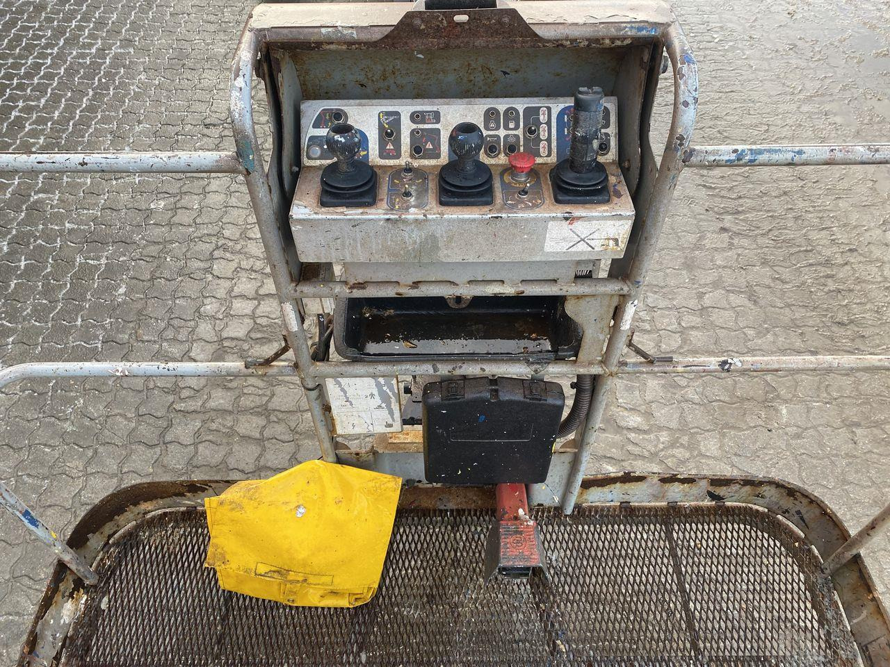 Manitou 180ATJ 2 RC - Zglobni krak: slika Manitou 180ATJ 2 RC - Zglobni krak Manitou 180ATJ 2 RC - Zglobni krak: slika Manitou 180ATJ 2 RC - Zglobni krak