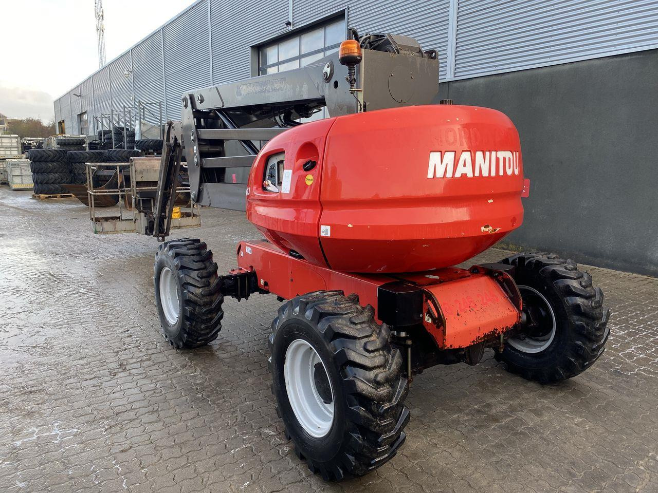 Manitou 180ATJ 2 RC - Zglobni krak: slika Manitou 180ATJ 2 RC - Zglobni krak Manitou 180ATJ 2 RC - Zglobni krak: slika Manitou 180ATJ 2 RC - Zglobni krak